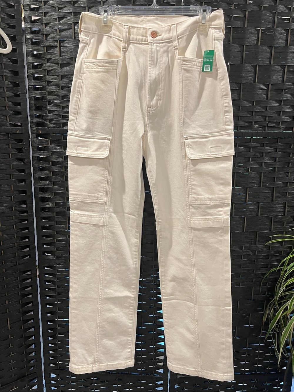 GAP Women's Cream Cargo Jeans